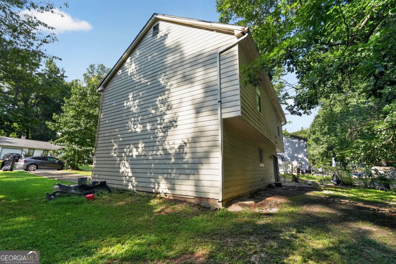 Photo 12 of 805 Greenhedge Drive