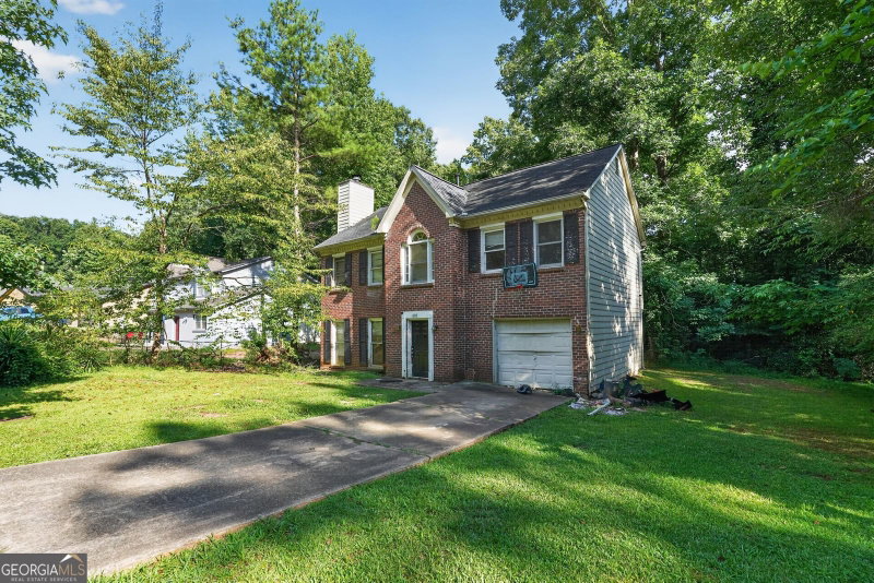 Photo 3 of 805 Greenhedge Drive