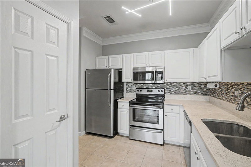 Photo 13 of 1850 Cotillion Drive #1414