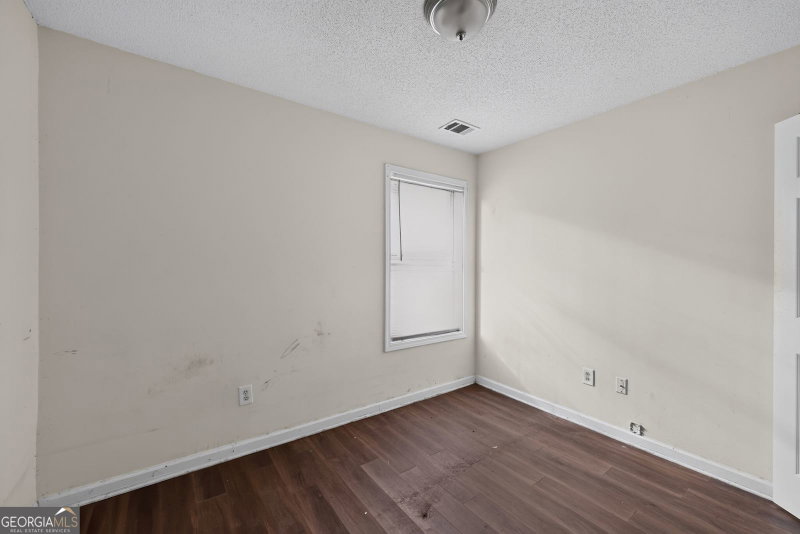 Photo 8 of 7117 Ravenwood Lane