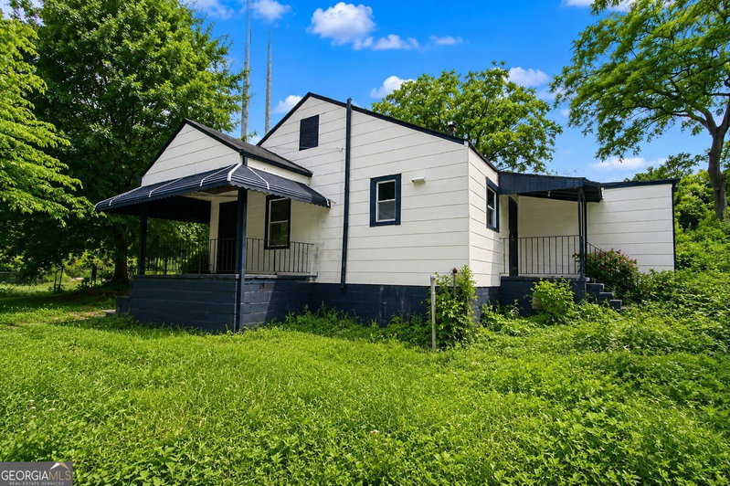 Photo 10 of 541 W Lake Avenue NW