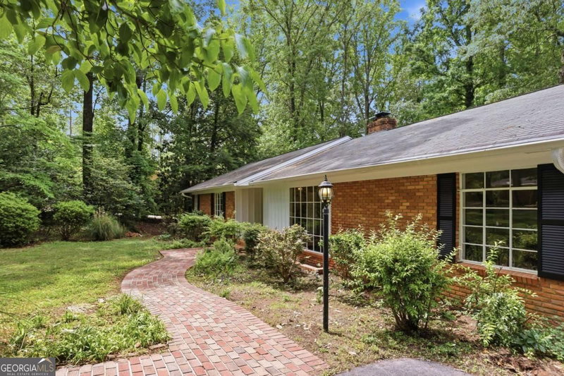 544 Bouldercrest Drive SW