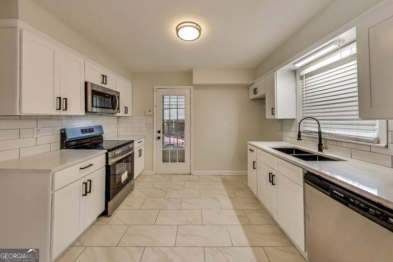 Photo 9 of 3110 Rollingwood Lane SE