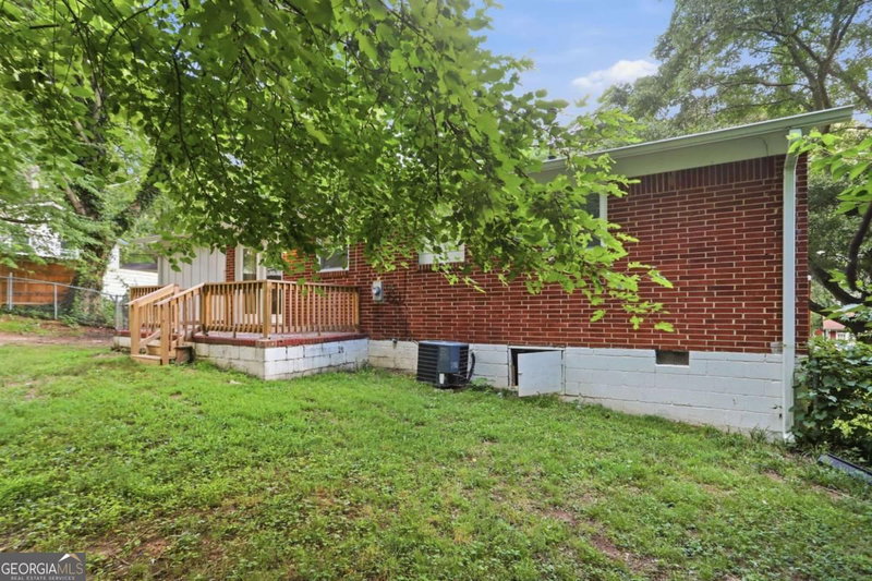 Photo 26 of 341 Roxbury Drive