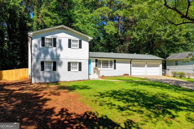 298 W Wind Drive SW