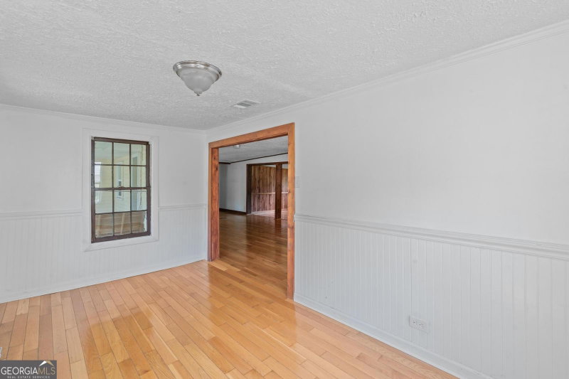 Photo 18 of 176 Midland Street