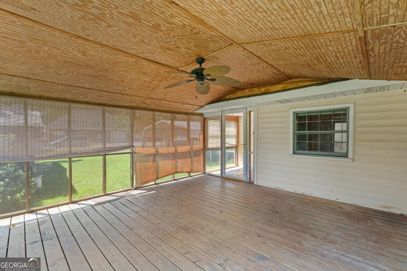 Photo 34 of 176 Midland Street