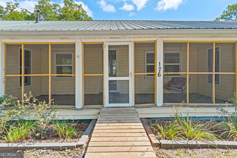 Photo 7 of 176 Midland Street
