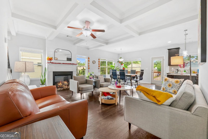 Photo 10 of 4747 Highland Avenue