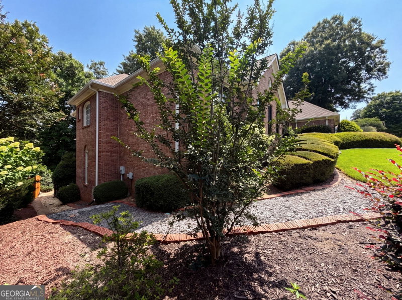 Photo 14 of 135 N Clublands Court