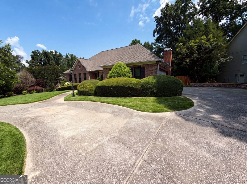 Photo 17 of 135 N Clublands Court