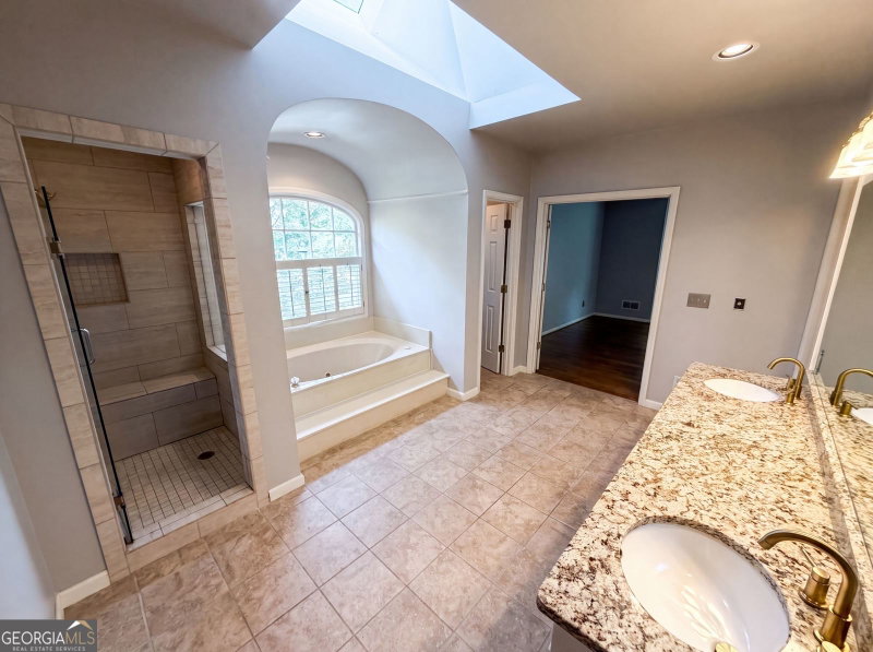 Photo 35 of 135 N Clublands Court