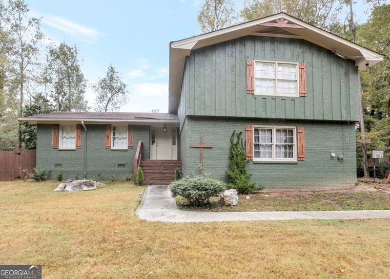 Photo 2 of 1210 Brookside Drive NE