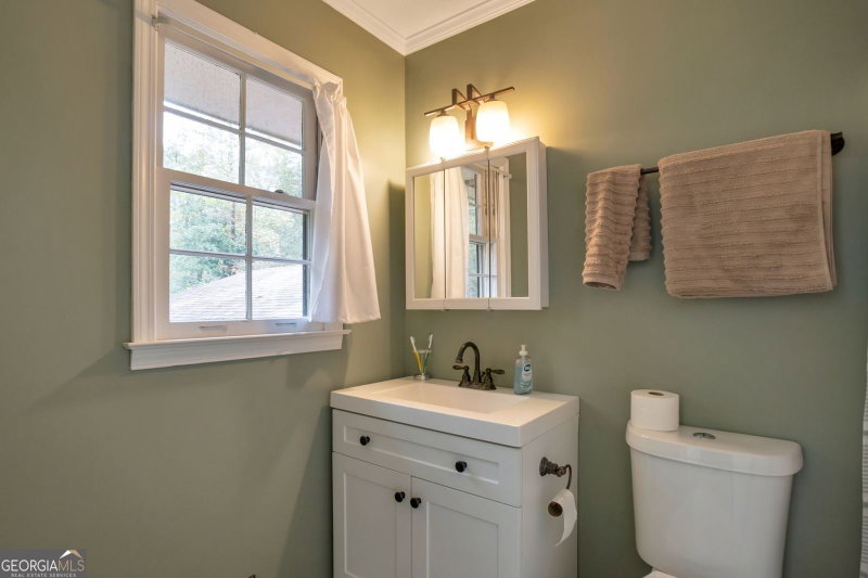 Photo 17 of 1210 Brookside Drive NE