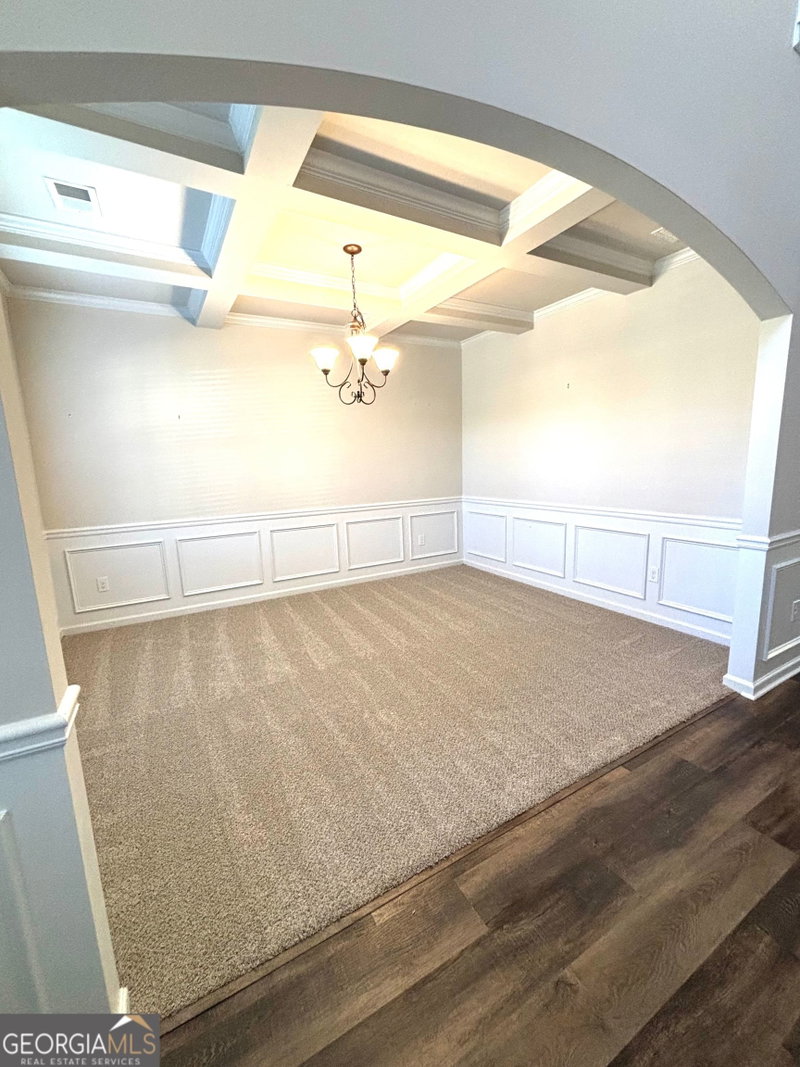 Photo 5 of 197 Weymouth Drive