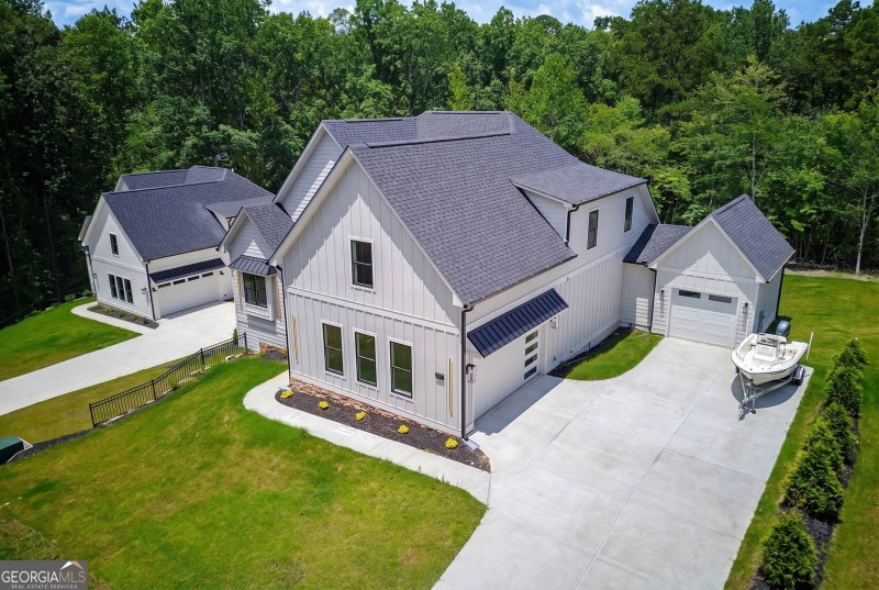 Photo 4 of 3610 Fleming Drive