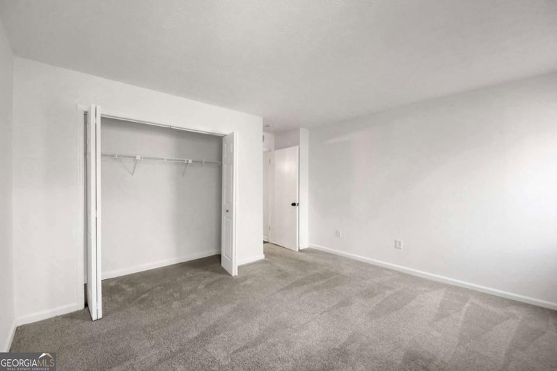 Photo 10 of 702 Glenleaf Drive