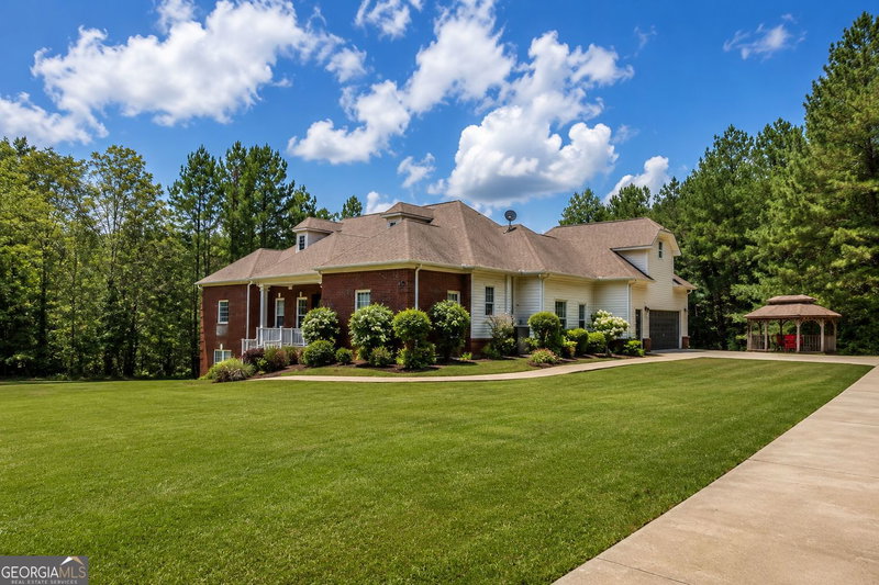 166 Freedom Lane, Commerce