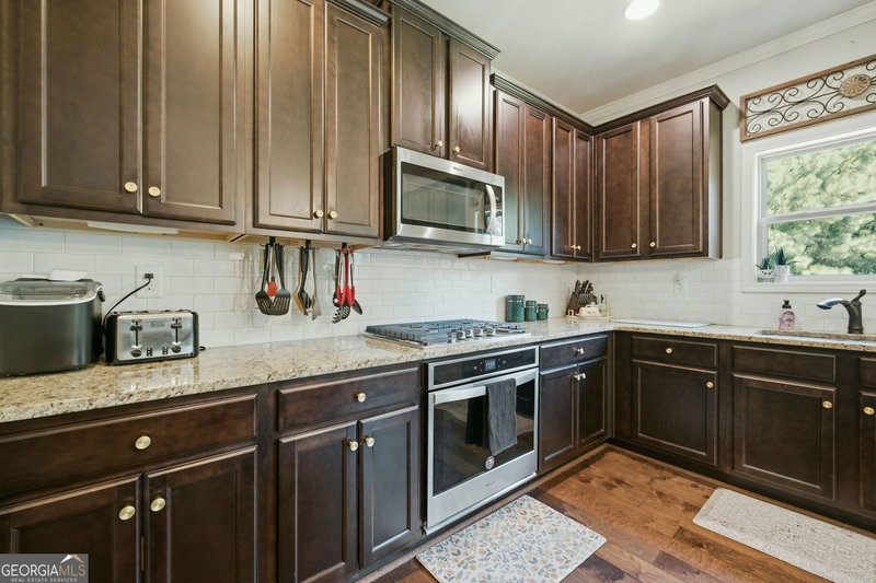 Photo 17 of 905 Maple Creek Court