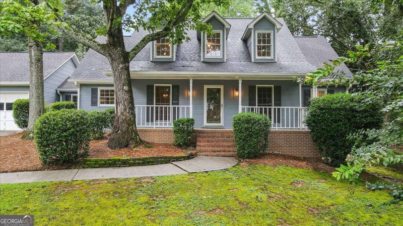 1646 Maple Ridge Drive