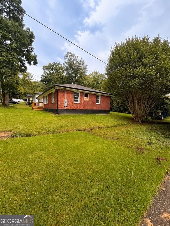 Photo 3 of 2328 Bonner Road