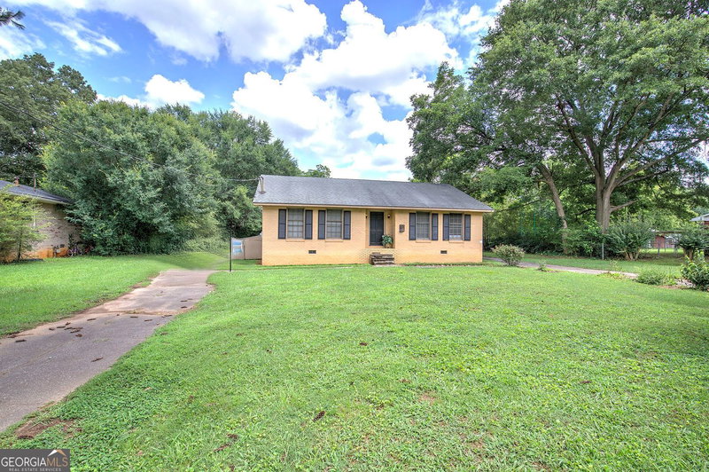 Photo 25 of 105 Meadow Lane SW