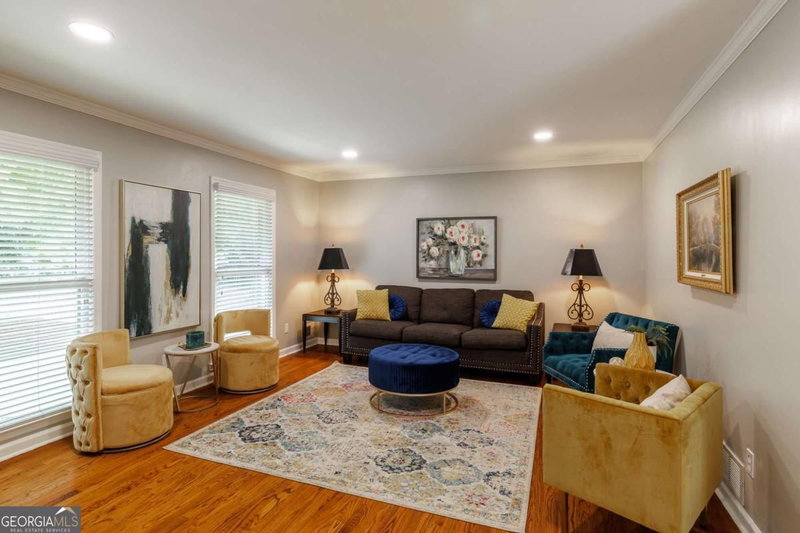 Photo 5 of 115 Valleywood Drive