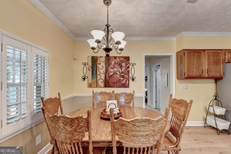 Photo 12 of 1889 Ridgedale Drive