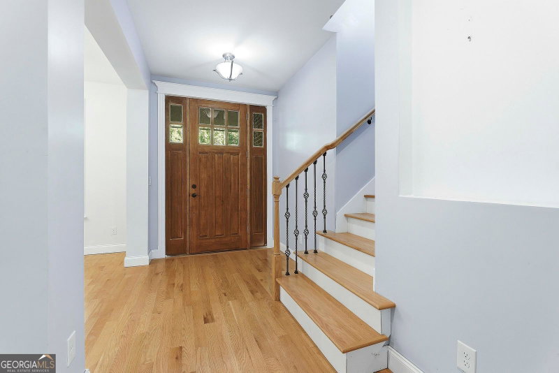 Photo 12 of 215 Kingswood Lane