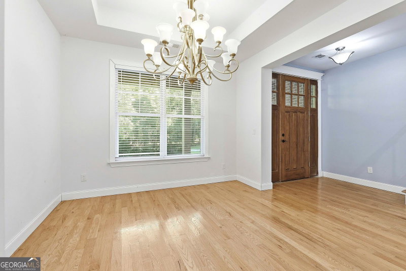 Photo 15 of 215 Kingswood Lane