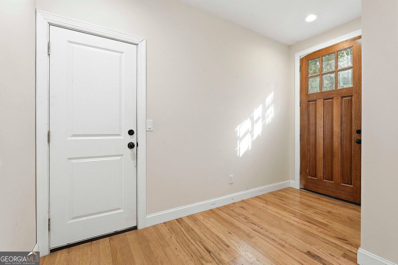 Photo 42 of 215 Kingswood Lane