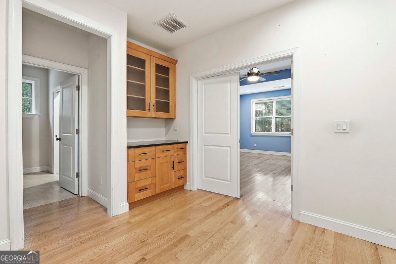 Photo 45 of 215 Kingswood Lane