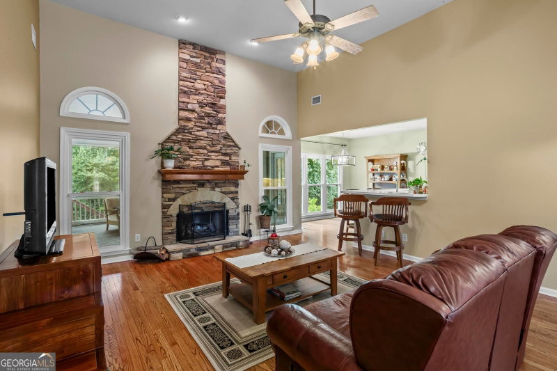 Photo 5 of 203 Glenhaven Way