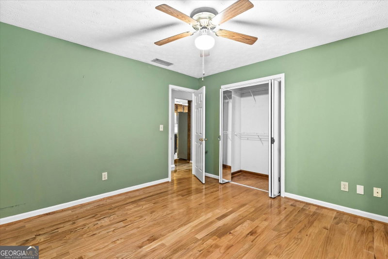 Photo 31 of 842 Twin Oaks Drive