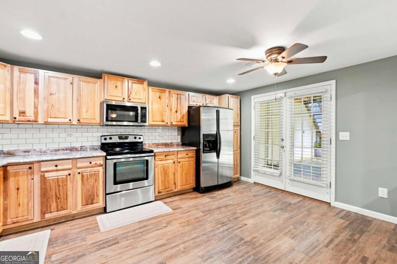 Photo 33 of 1220 Peachtree Road
