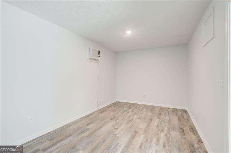 Photo 6 of 2470 Stonegate Drive NW