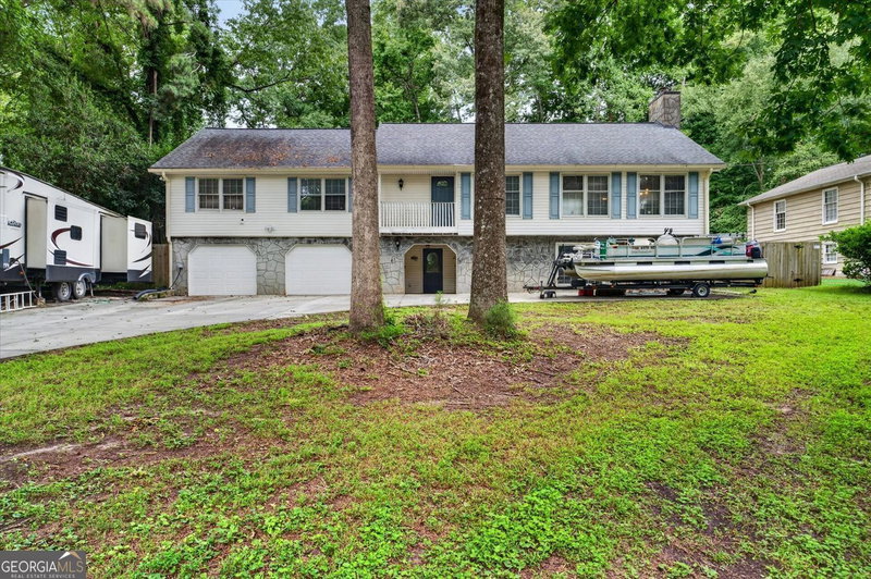 3009 Meadow Drive