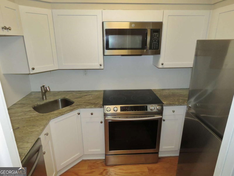 Photo 6 of 2870 Pharr Court South NW #407