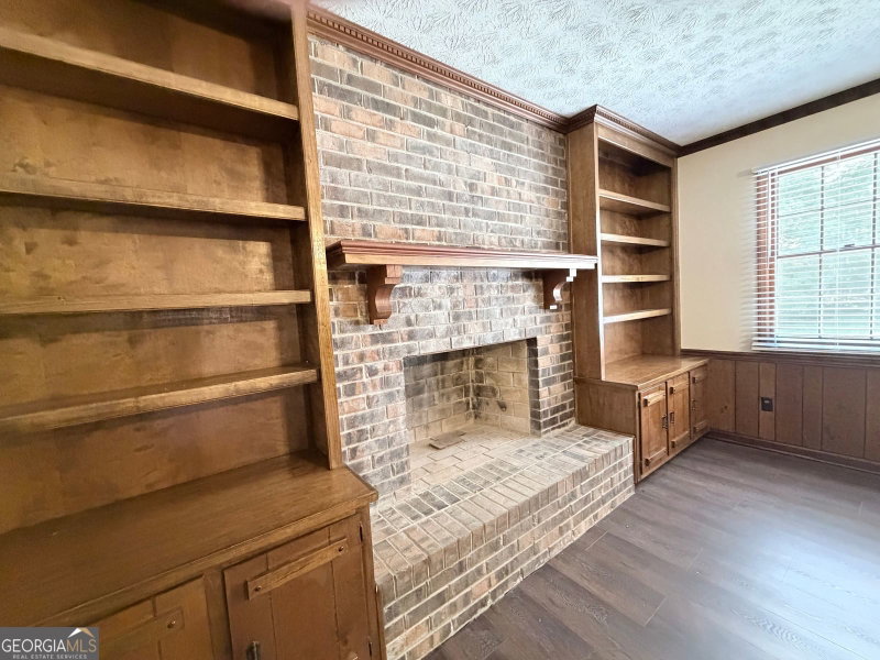 Photo 23 of 1912 Wildwood Court SW