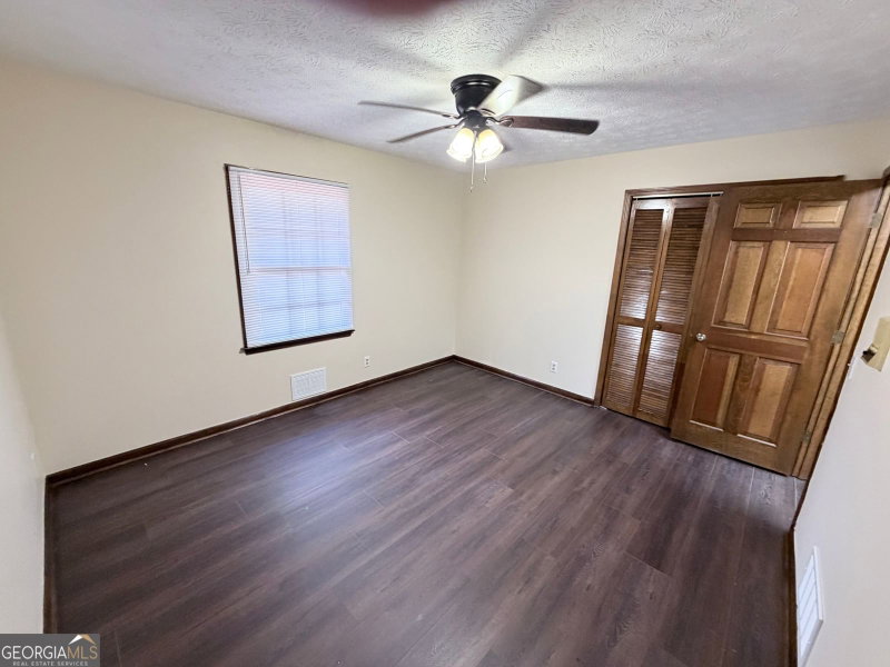 Photo 30 of 1912 Wildwood Court SW