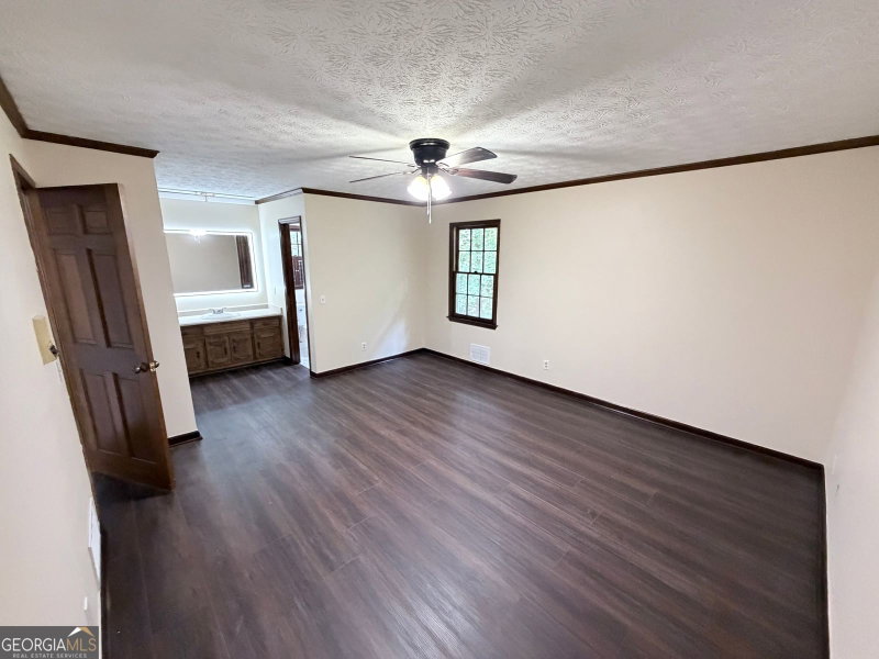 Photo 32 of 1912 Wildwood Court SW