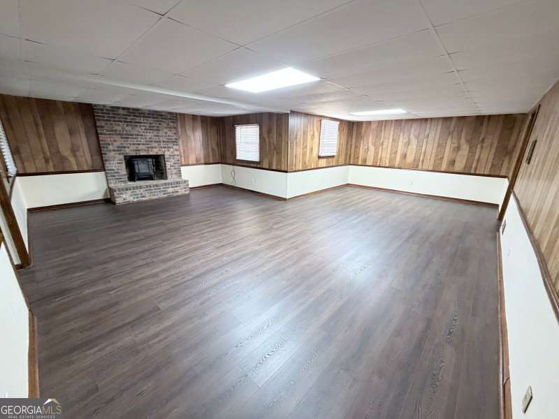 Photo 38 of 1912 Wildwood Court SW