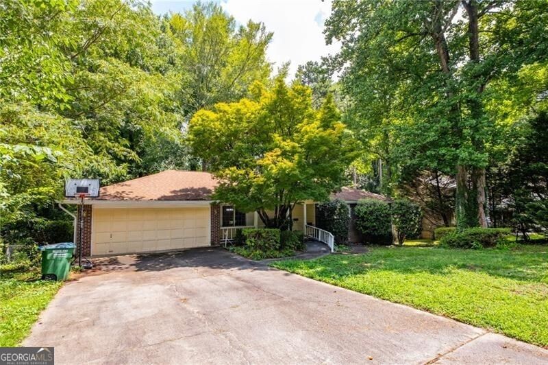 2761 Brackenwood Drive