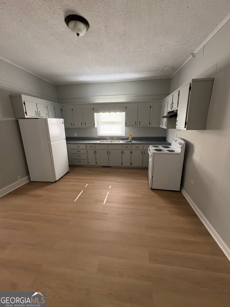 Photo 2 of 202 Cheatham Street