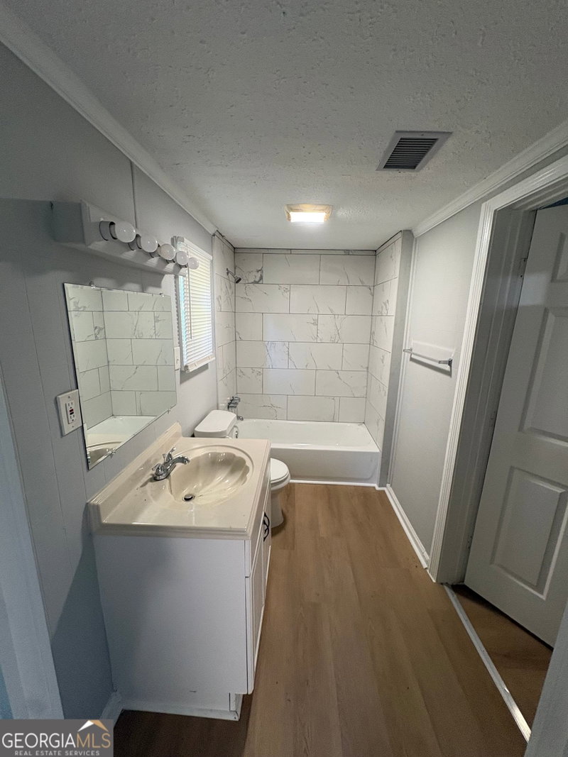 Photo 12 of 202 Cheatham Street