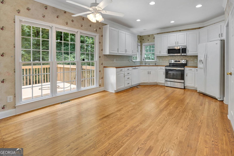 Photo 9 of 1812 Cotton Lane