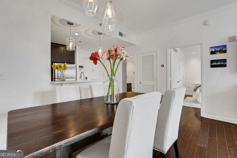 Photo 11 of 1101 Juniper Street NE #APT 1012