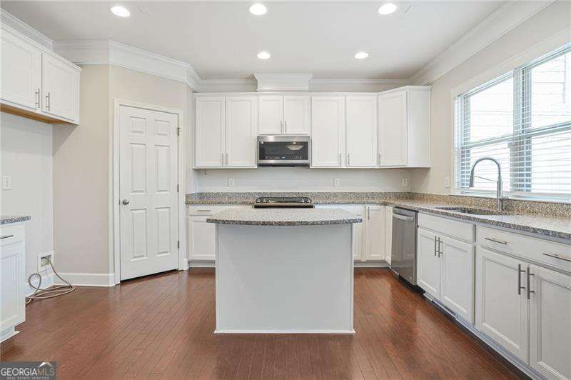 Photo 15 of 826 Bexley Park Way