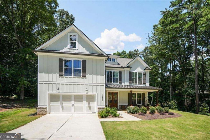 Photo 4 of 1335 County Line Road NW