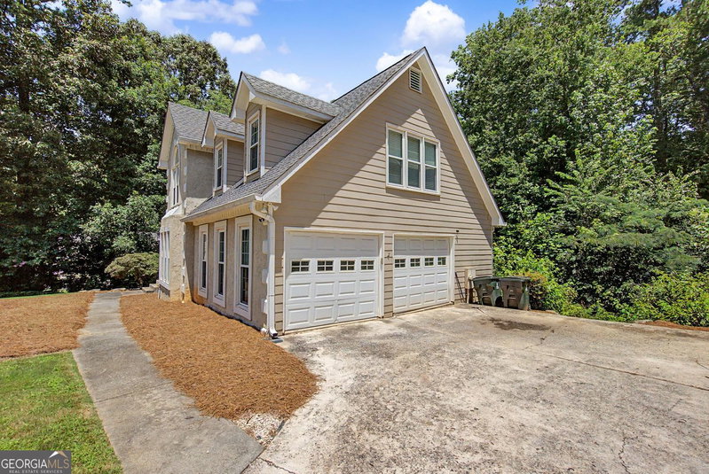 Photo 15 of 6028 Wyndham Woods Drive